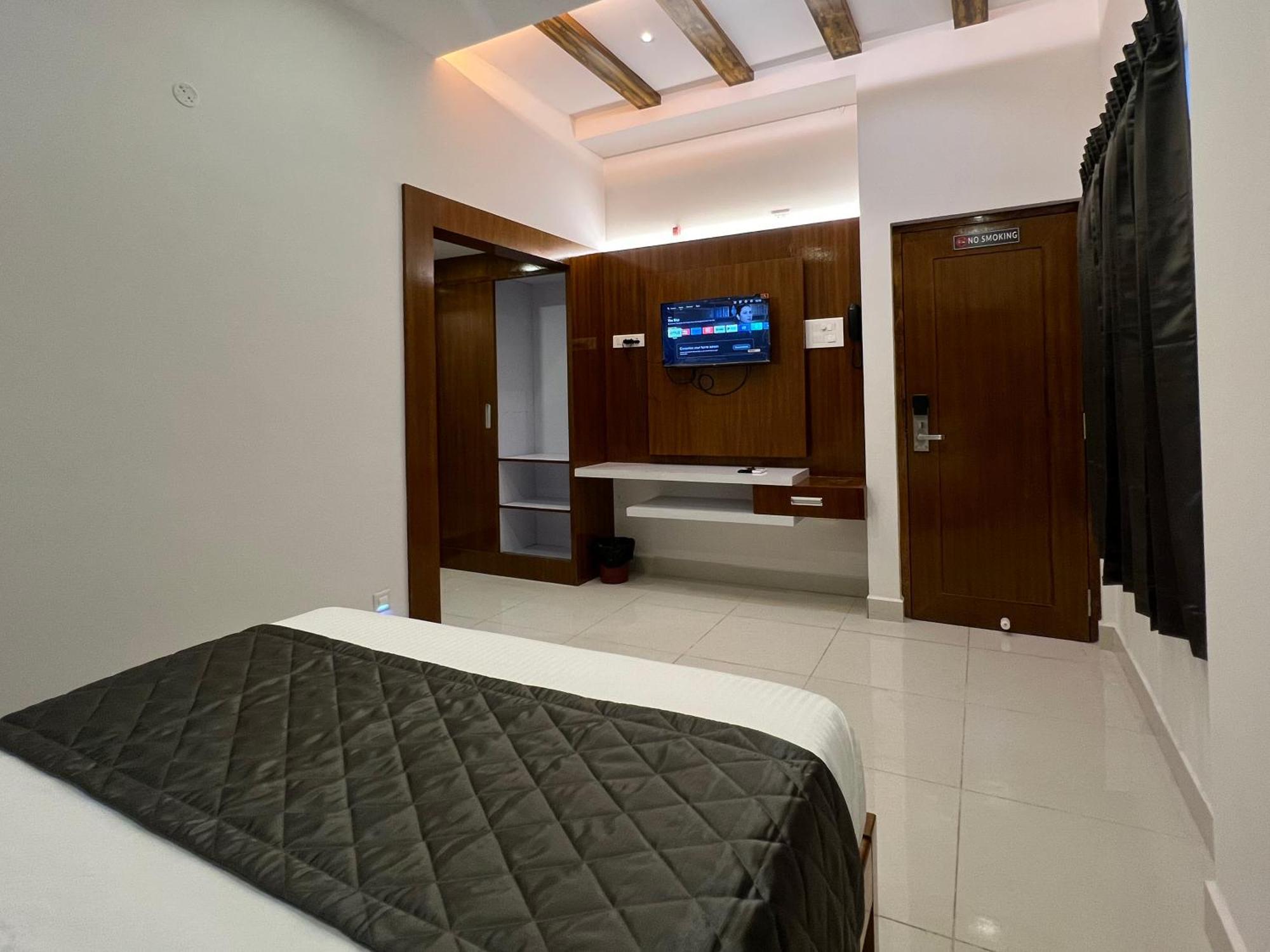 Le Hotel Host Tiruchirappalli Екстер'єр фото